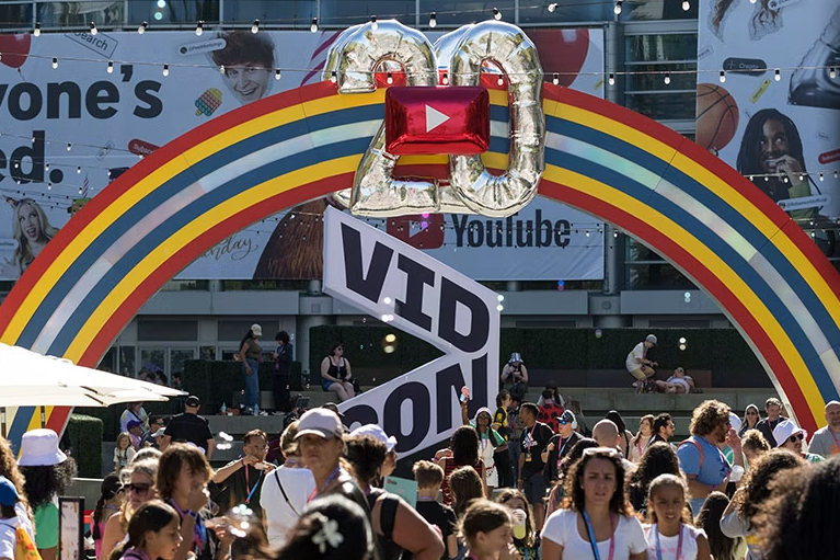 VidCon verlaat Anaheim na fusie met LIONS VidCon verlaat Anaheim na samenvoeging met LIONS, moederbedrijf van Cannes Lions (Picture by: variety.com)