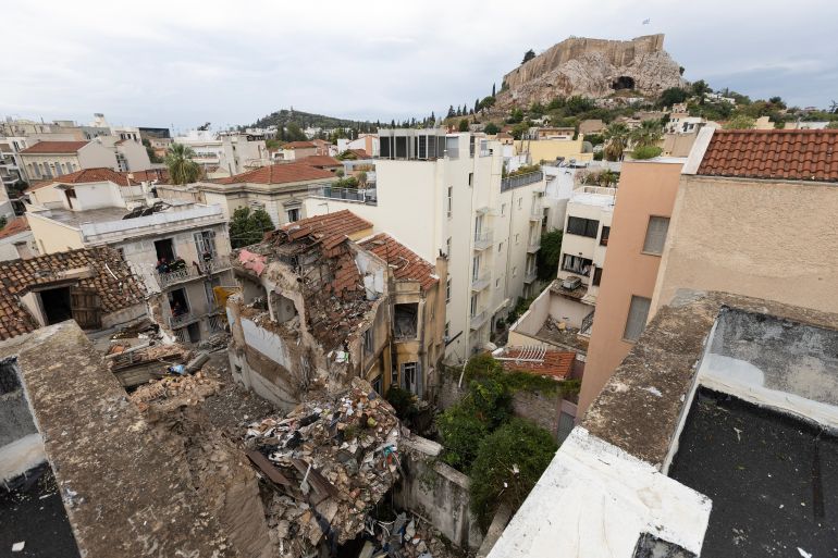 Vier Amerikaanse toeristen onder de 6 doden bij gasexplosie in historisch Athene (Picture by: aljazeera.com)