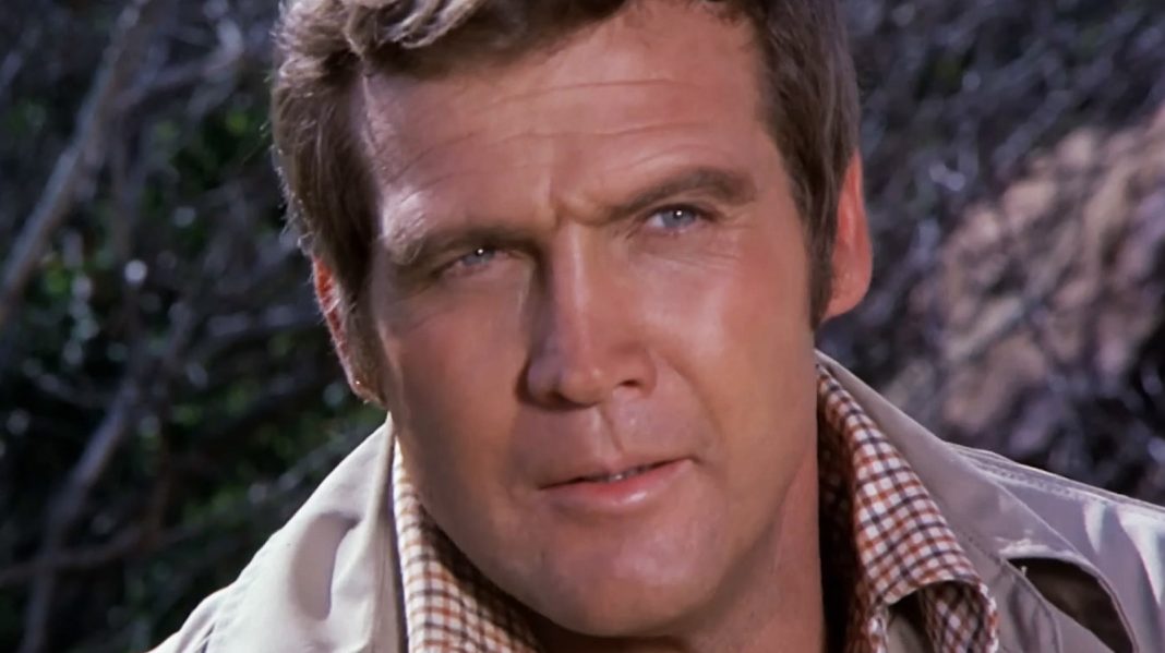Lee Majors’ tv-debuut: Gunsmoke vóór The Big Valley Vóór The Big Valley maakte Lee Majors zijn tv-debuut in Gunsmoke (Picture by: slashfilm.com)
