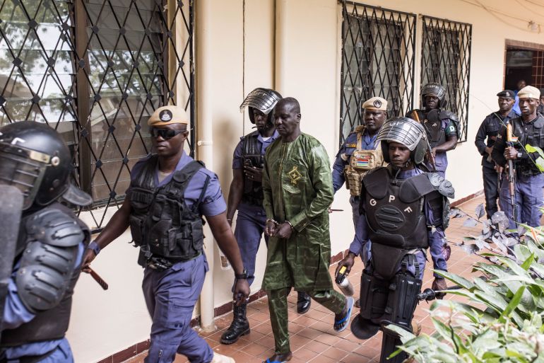 Voormalig leider 'doodseskader' verschijnt voor militaire rechtbank in Gambia (Picture by: aljazeera.com)