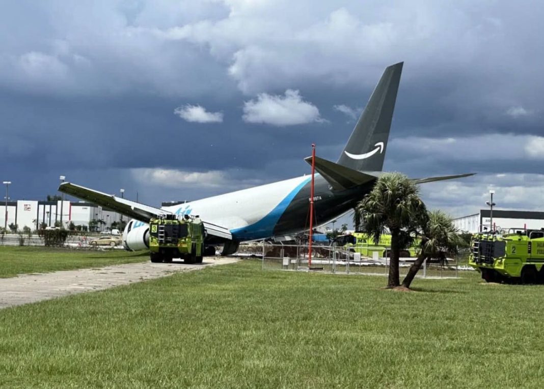 Vrachtvliegtuig Amazon Prime Air loopt door op Miami Airport (Picture by: 24ora.com)
